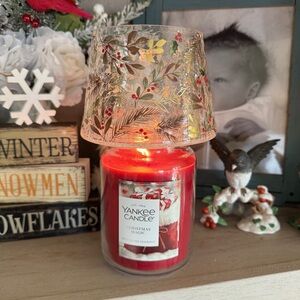 Yankee Candle 2025 Winter Berries Large Jar Candle Shade - excellent condition